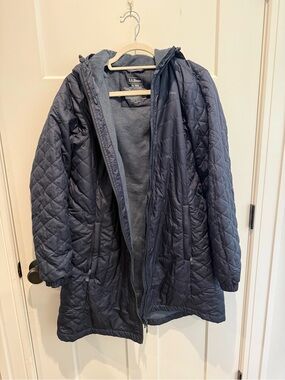 L.L. Bean Quilted Hooded Puffer Coat in Navy